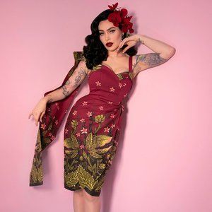 Haunted Honey Sarong in Maneating Monster